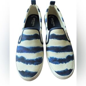 SPERRY Slip On Sneakers Women’s Sz 8.5 Blue and Yellow Striped